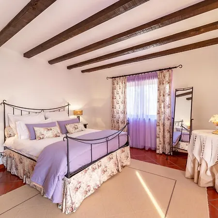 Holiday home Junceira